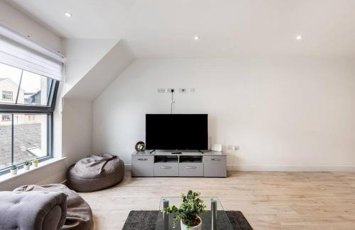 Isle of Luing Apartment | Portrush Family Stay By The Beach
