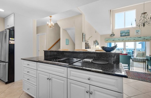 Deluna Point House | Portside S "beauty And The Beach" 3 Bedroom Townhouse by RedAwning
