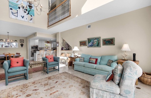 Deluna Point House | Portside S "beauty And The Beach" 3 Bedroom Townhouse by RedAwning