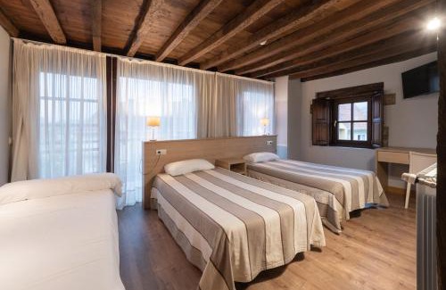 La Cueva Hotel | Posada La Robla