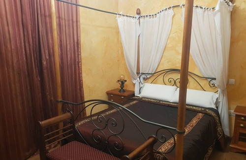 Los Corrales de Buelna Hotel | POSADA RESTAURANTE MEDIEVAL EL MANJON