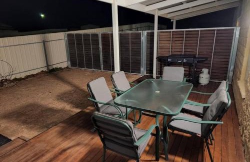 Moonta Bay House | Poseidon's Oasis - Entire Home - Moonta Bay