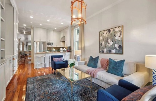 Uptown Historic District House | Posh fully furnished uptown home one block from St. Charles street car !