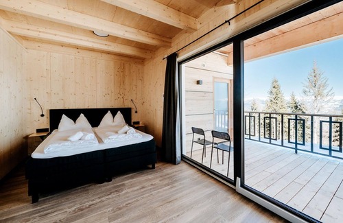 Sonnleitn House | Posh Holiday Home in Sonnleitn with Sauna, Panoramic Terrace
