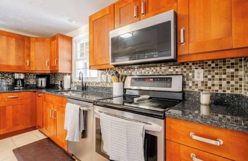 Alexandria House | Posh House Near DC MGM National Harbor