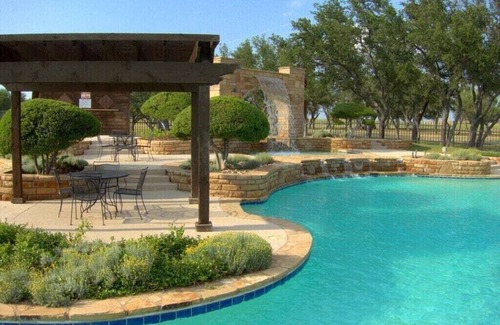 Graford Condo | Possum Kingdom Lake - Condo @The Cliffs Resort