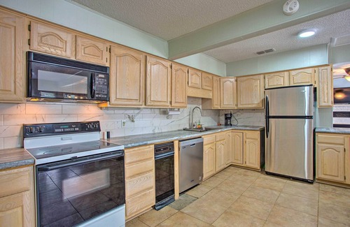 Graford House | Possum Kingdom Lakefront Home w/Patio & Dock!