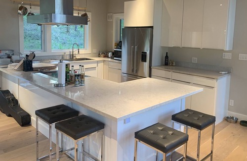 Hood River House | Post Canyon - Luxury oasis in Oregon's mountain bike capital.