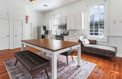 Irish Channel House | Post-Worthy Chateau | W/Pool Table