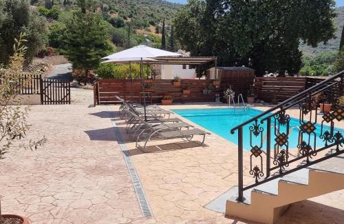 Steni House | Potamos Private Suites