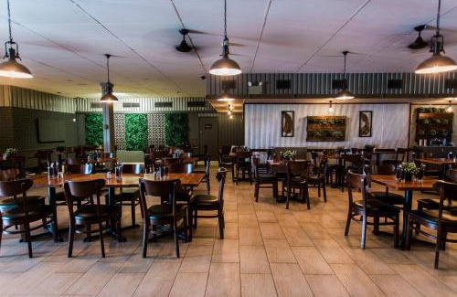 Exmouth Hotel | Potshot Hotel Resort