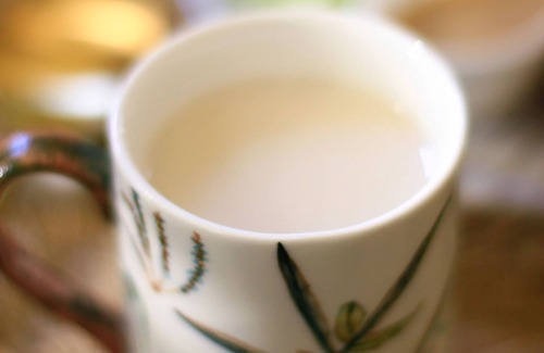 Jiji Bed & Breakfast | Pottery Flower B&B