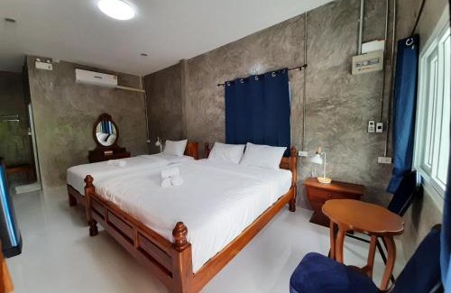 Mueang Kao House | Pottery Street House