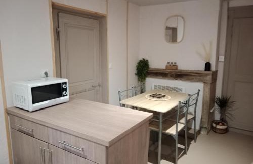 Luxeuil-les-Bains Apartment | Pounette, appartement 2 chambres souplex villa Centre Thermes