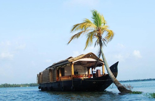 Mullakkal Boat Rental | Pournami Houseboats