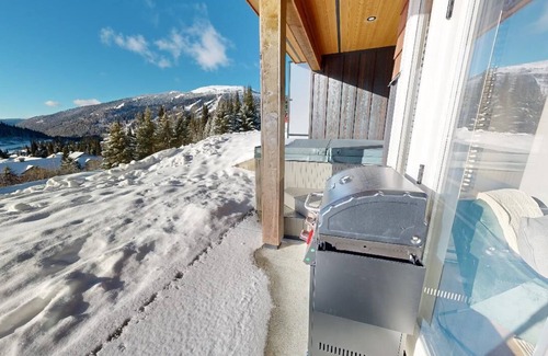 Sun Peaks Condo | Powder Heights #19- Modern Mountain Retreat