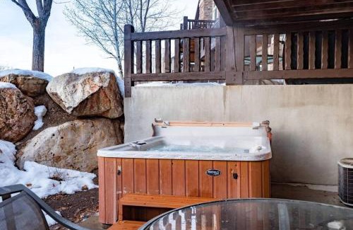 Ogden House | Powder Palace with Hot Tub and Resort Amenities