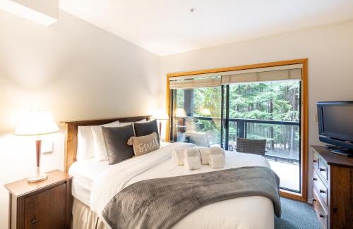 Upper Village Apartment | Powderhorn at Whistler Blackcomb