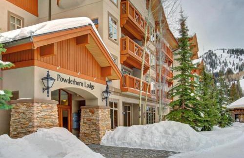 Salt Lake Mountain Resorts Apartment | Powderhorn Lodge 102: Sego Lily Suite