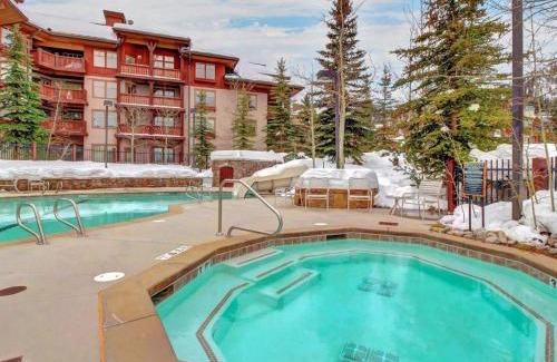 Salt Lake Mountain Resorts Apartment | Powderhorn Lodge 102: Sego Lily Suite
