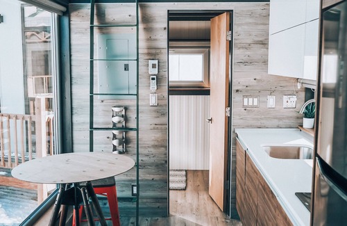 Mesa Hotel | Powderhorn Lodging