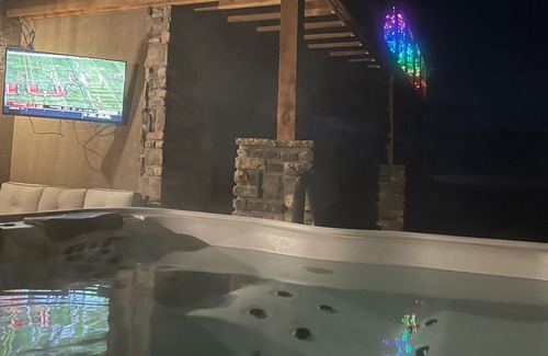 Mesa House | Powderhorn ski resort Executive home with spectacular views of valley & slopes.