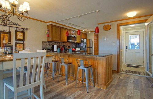 Snowshoe Condo | Powderidge 73 Cozy 2 Br Condo Slope Side