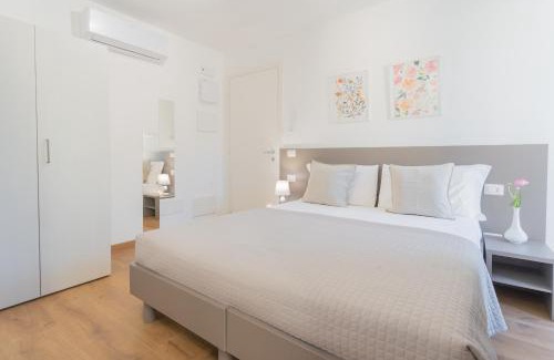 Torno Apartment | Pozzo Vertical Apartment with garden and parking by Rent All Como
