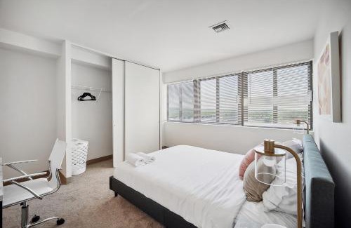 Downtown Harrisburg Apartment | Pp 1802 Modern Corporate 2br, Pool, Gym