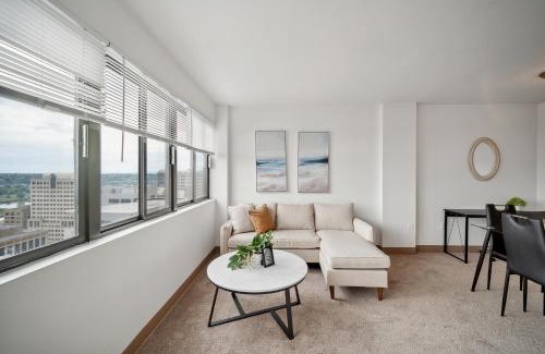 Downtown Harrisburg Apartment | Pp 2312 Modern Corporate 1br, Pool, Gym