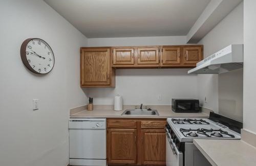 Downtown Harrisburg Apartment | Pp 501 Harrisburg Gem 2br, Pool, Parking