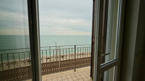 Porto Potenza Picena Apartment | PP01 - Porto Potenza, nuovo bilocale fronte mare con terrazza panoramica