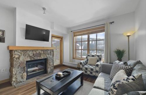Copper Mountain Village Apartment | PP416 Passage Point condo