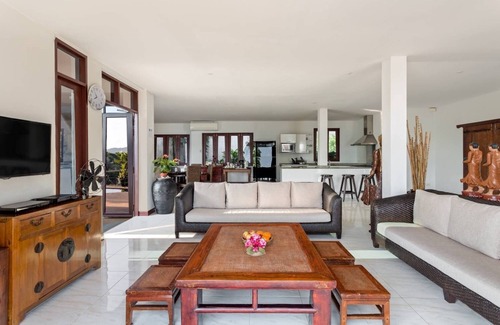 Patong Villa | Pra Nang Villa 4102 – 5 Bedroom Luxury Villa with Stunning Patong Beach Views