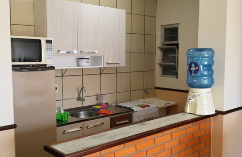 Canasvieiras Apartment | Practical 1-bedroom apartment on the edge of Canasvieiras Beach - Florianópolis