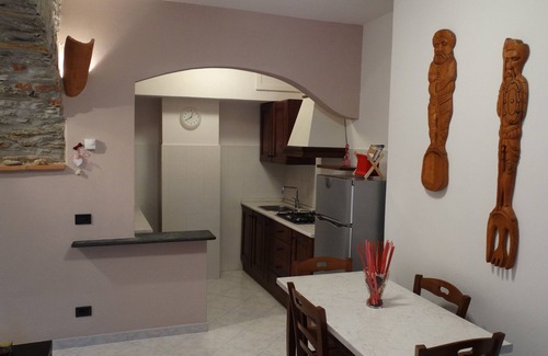 Ortonovo Apartment | Practical little house not bad