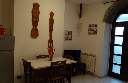 Ortonovo Apartment | Practical little house not bad