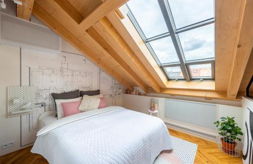 Vinohrady Apartment | Prague Days - Stunning Loft - AC - Zizkov Tower