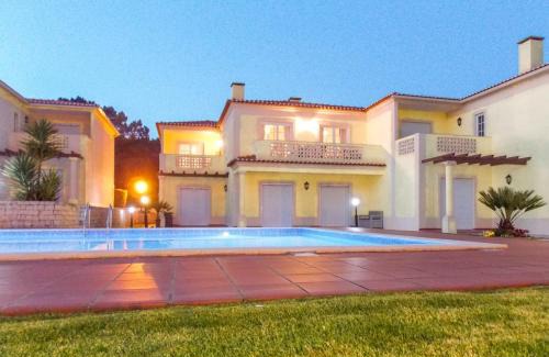 Praia del Rei Apartment | Praia Del Rey Pool View ByThe Sea