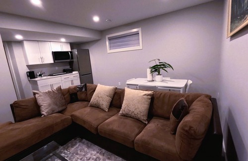 Fort Gary House | Prairie Luxury 1 Bedrooms Home