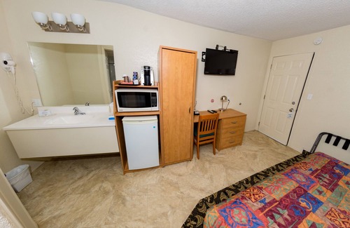 Dauphin Hotel | Prairie Mountain Inn