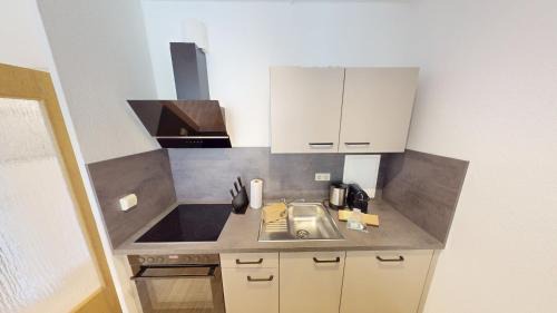 Markersdorf Apartment | Praktisch eingerichtete Ferienwohnung, nur 5 Minuten bis zur Haltestelle Linie 5, WLAN