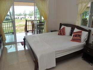 Takua Pa House | Pranee Beach Bungalows