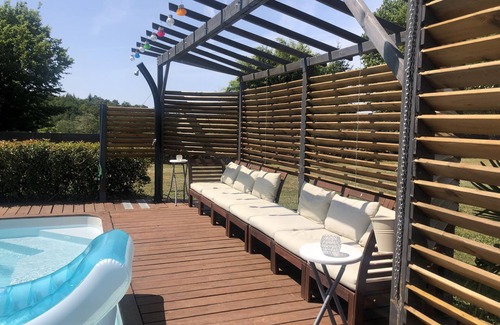 Saint-Martin-de-Fressengeas Cottage | Pretty 1-bedroom self-catering cottage with swimming pool