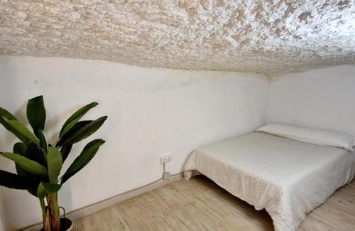 Paterna Apartment | Preciosa casa-cueva con bañera
