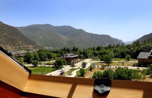 Alt Aneu Apartment | Precioso ático Esterri Aneu