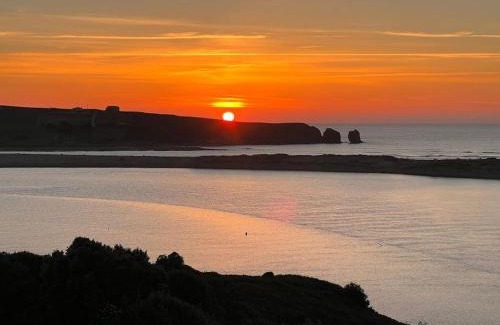 Mogro Apartment | Precioso atico con vistas al mar 20 metros de Playa de Usil
