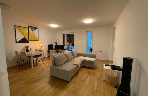 Schoenefeld Apartment | Precious Airport Stay