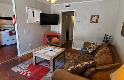 West Monroe House | Precious, comfortable, affordable -2 Bedroom 1 Bath Apartment