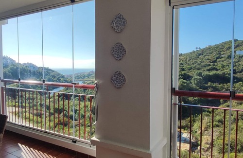 San Roque Apartment | Precious stones are hard to find! This is your ideal base